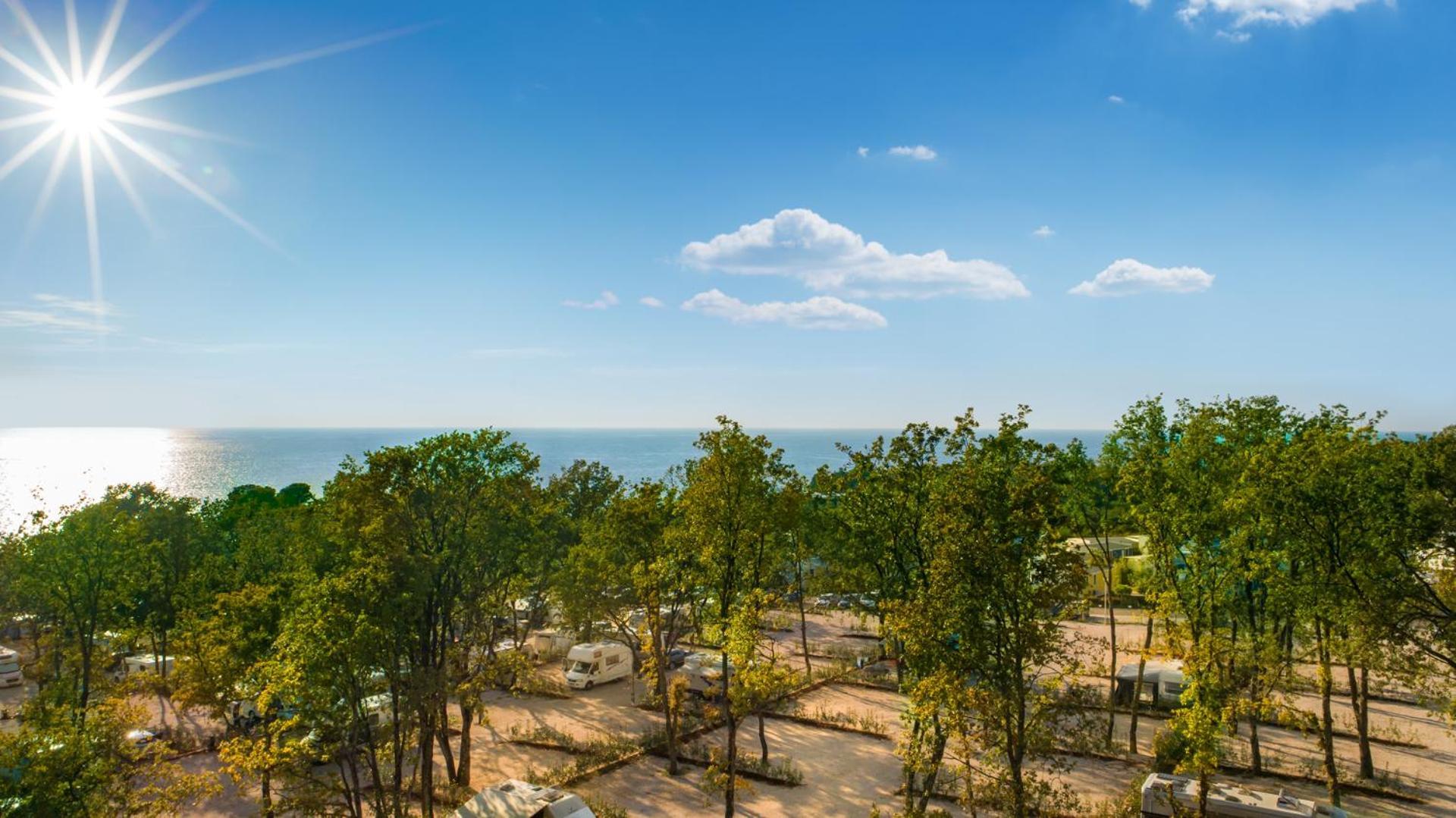 Aminess Planet Camping Maravea Resort - Pitches Новиград Экстерьер фото