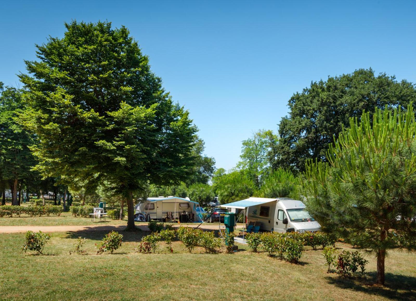 Aminess Planet Camping Maravea Resort - Pitches Новиград Экстерьер фото
